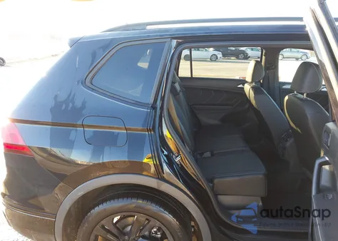 2024 Volkswagen Tiguan 2.0T Se R-Line Black z USA, uszkodzony, nr VIN 3VV8B7AX2RM040769